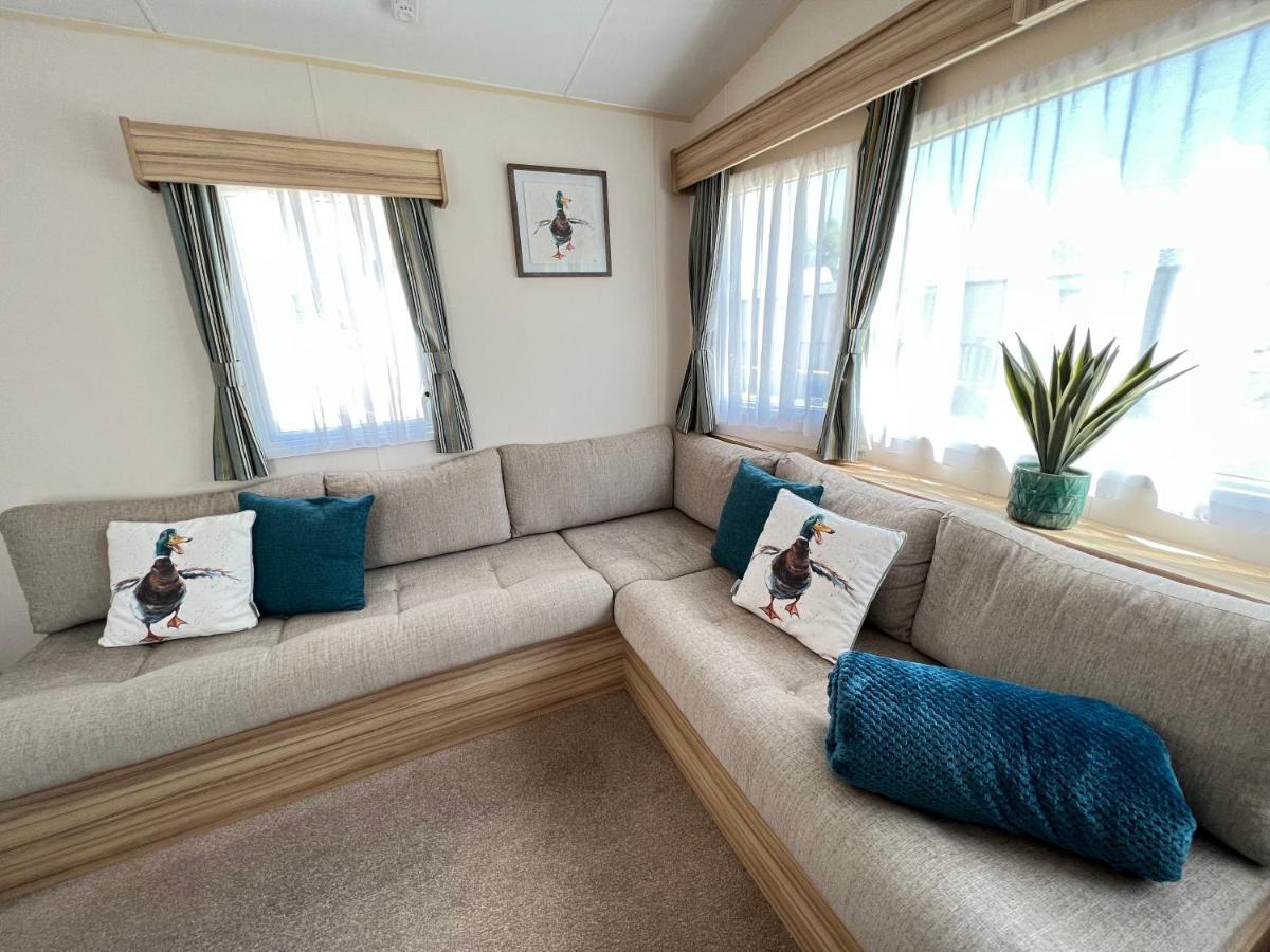 Mallard Corner, Cosy Cotswold Lakeview Lodge Южен Сърни Екстериор снимка