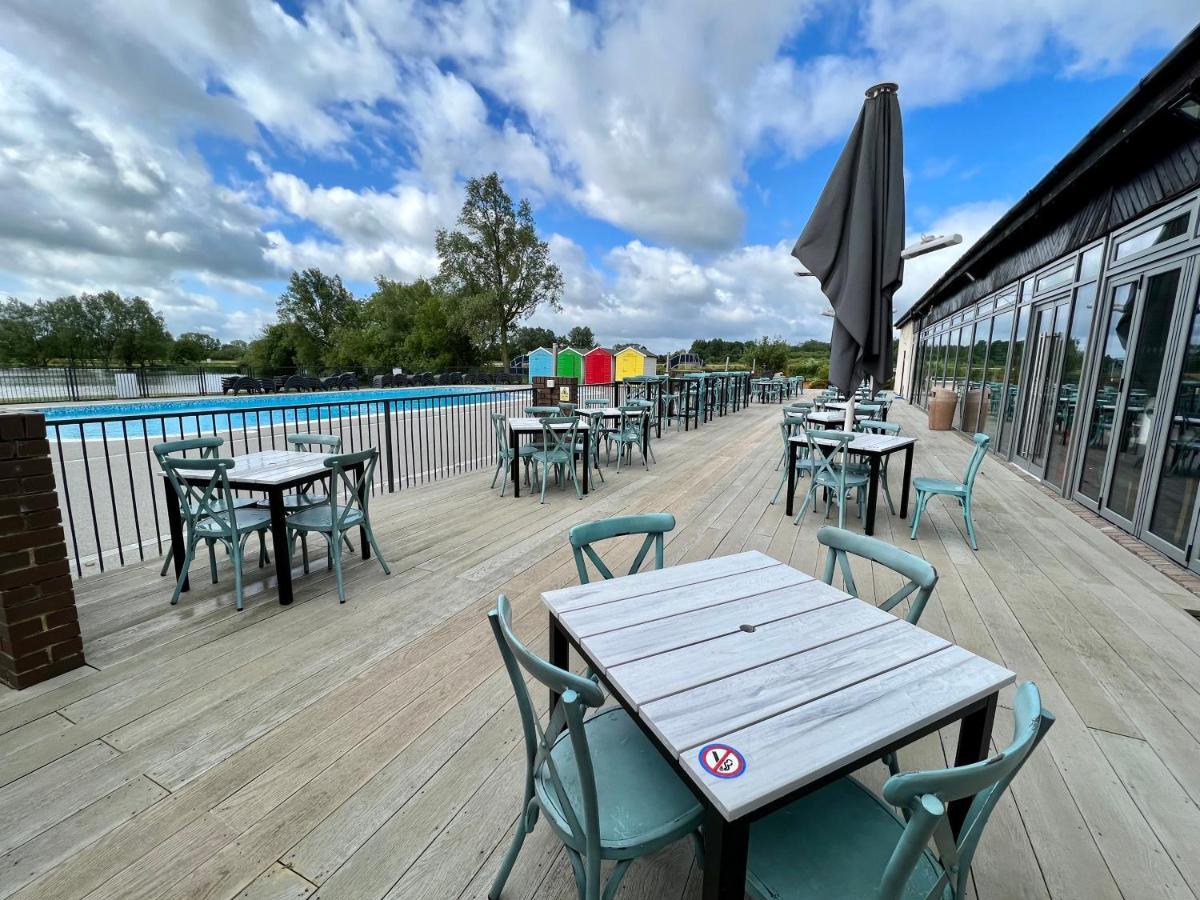 Mallard Corner, Cosy Cotswold Lakeview Lodge Южен Сърни Екстериор снимка