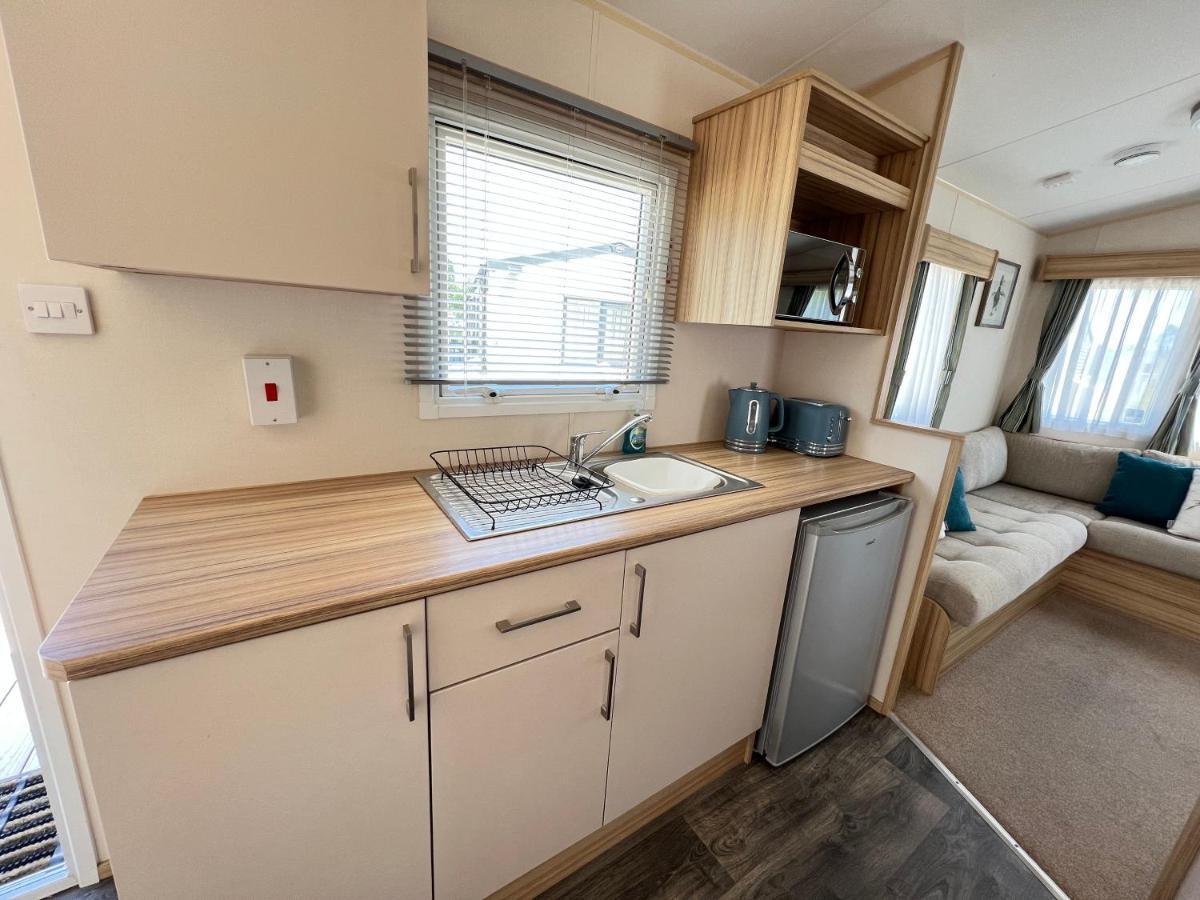 Mallard Corner, Cosy Cotswold Lakeview Lodge Южен Сърни Екстериор снимка