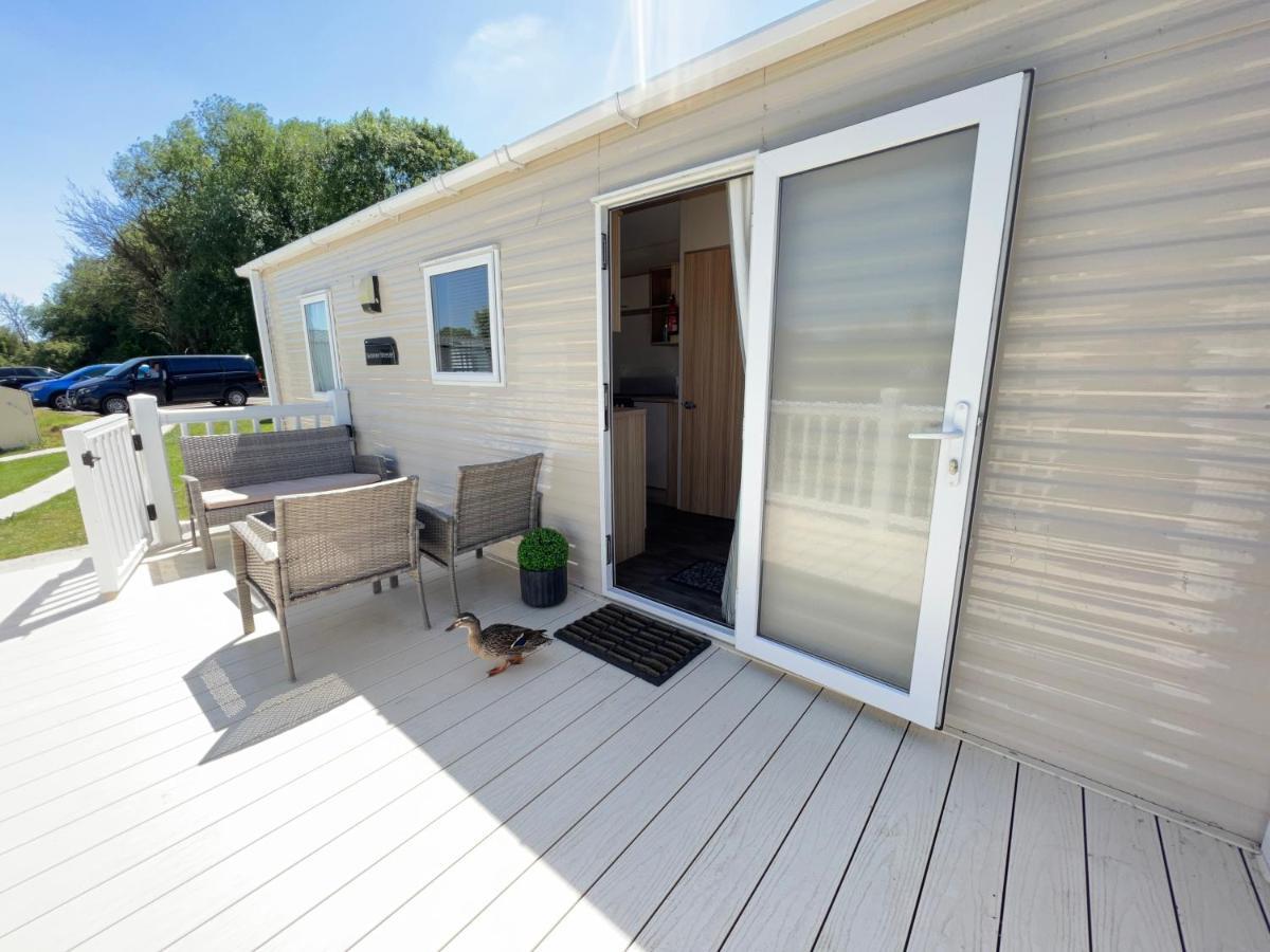 Mallard Corner, Cosy Cotswold Lakeview Lodge Южен Сърни Екстериор снимка