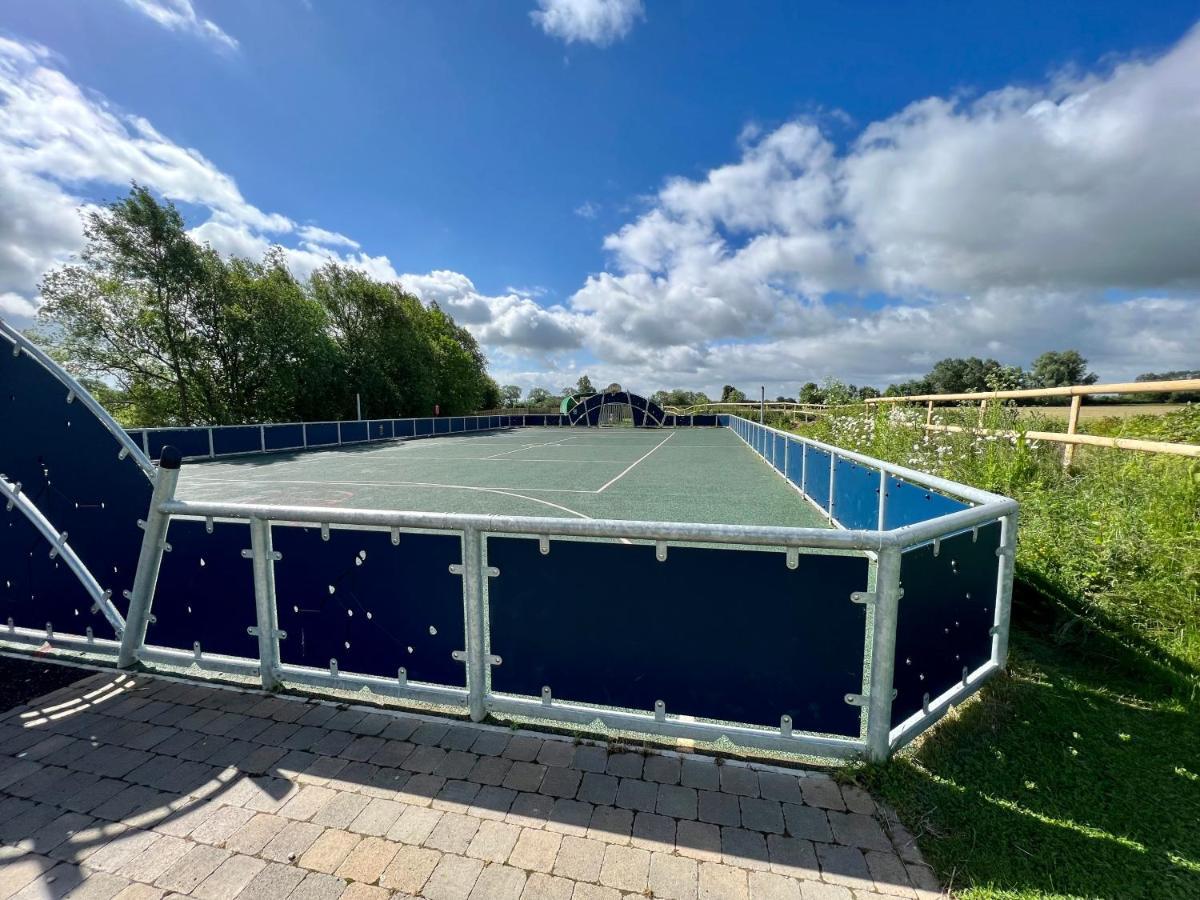 Mallard Corner, Cosy Cotswold Lakeview Lodge Южен Сърни Екстериор снимка